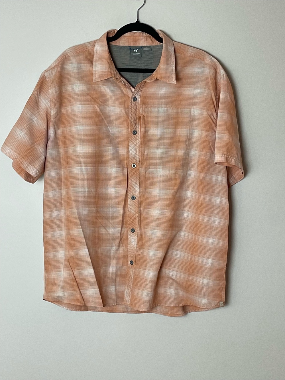 White Sierra Men's Short-Sleeve Button-Down Shirt - Peach Plaid Fisherman